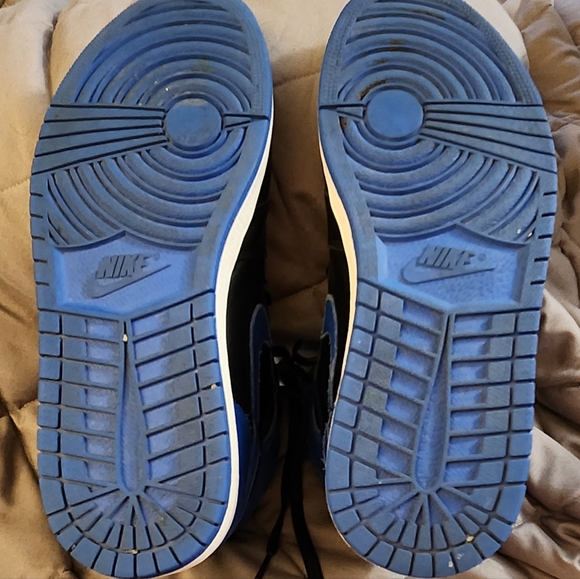 🔥2017 RARE Air Jordan 1 Retro OG High Royals - Picture 4 of 13